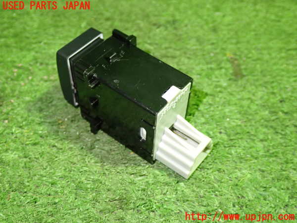 5UPJ-22366308]レヴォーグ(VN5)スイッチ3（バックドア） 中古_m0003.jpg
