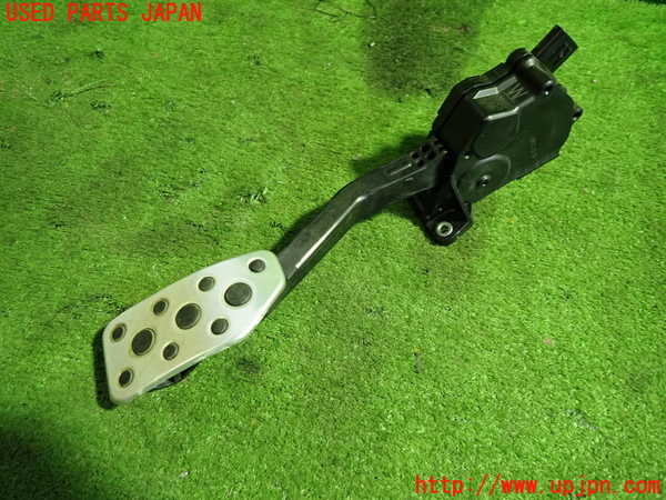 5UPJ-22366381]レヴォーグ(VN5)センサー1（アクセルペダル） 中古_m0001.jpg