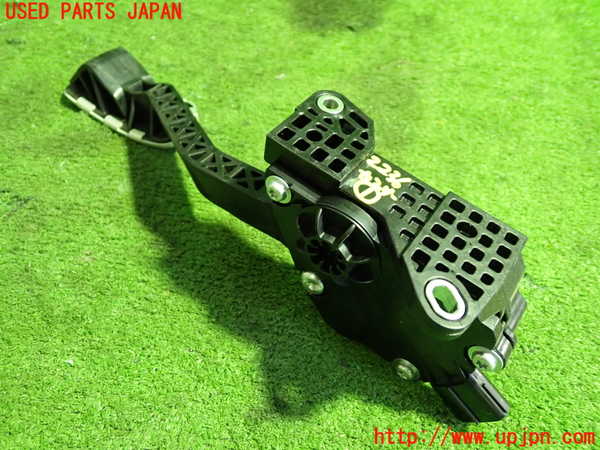 5UPJ-22366381]レヴォーグ(VN5)センサー1（アクセルペダル） 中古_m0003.jpg