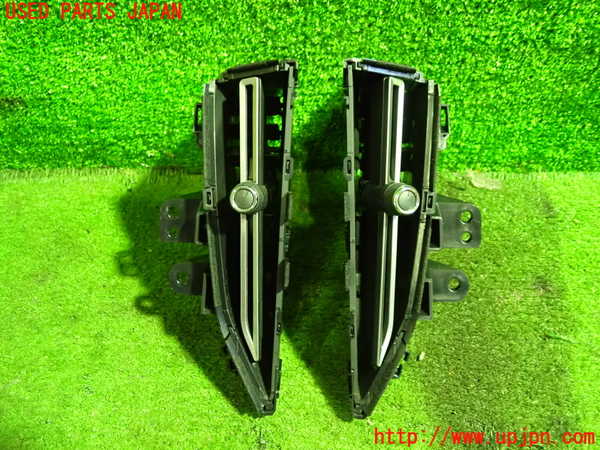 5UPJ-22367528]レヴォーグ(VN5)エアコン吹き出し口3（真中） 中古_m0001.jpg