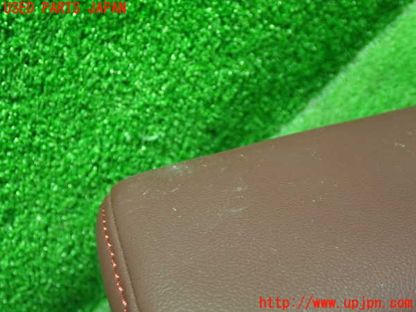 5UPJ-22367150]レヴォーグ(VN5)右2列目ヘッドレスト 中古_m0004.jpg