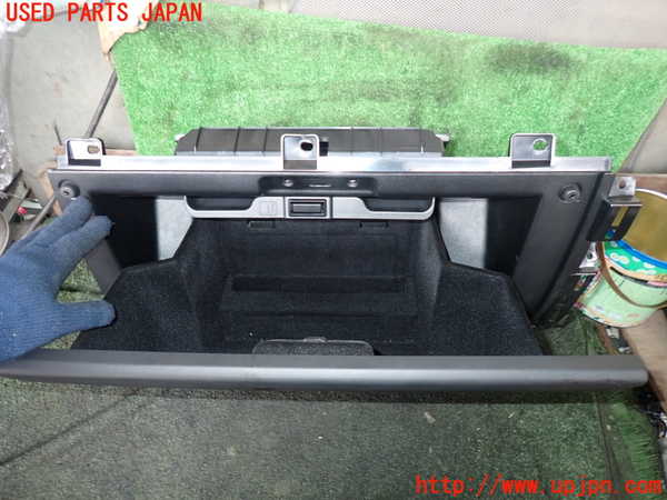 1UPJ-22377516]ランドローバー・レンジローバー イヴォーク(LV2A)グローブボックス1 中古_m0002.jpg