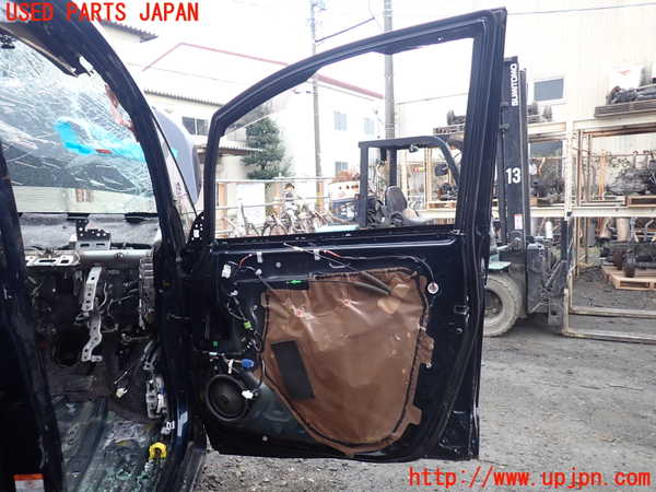 5UPJ-22381230]エスクァイアハイブリッド(ZWR80G)右前ドア 【ジャンク】_m0005.jpg