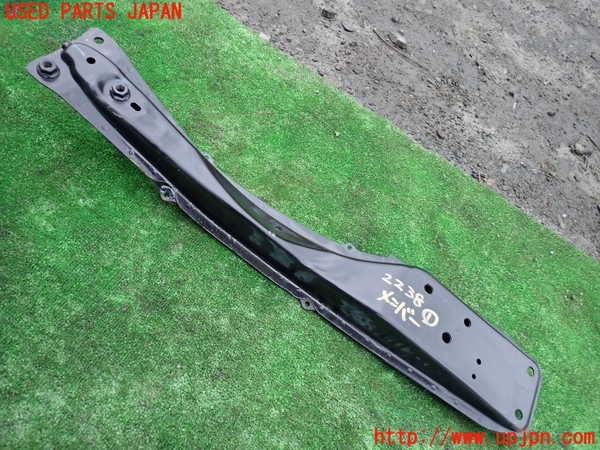 5UPJ-22385296]エスクァイアハイブリッド(ZWR80G)メンバー1 中古_m0001.jpg