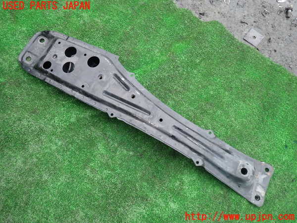 5UPJ-22385296]エスクァイアハイブリッド(ZWR80G)メンバー1 中古_m0002.jpg
