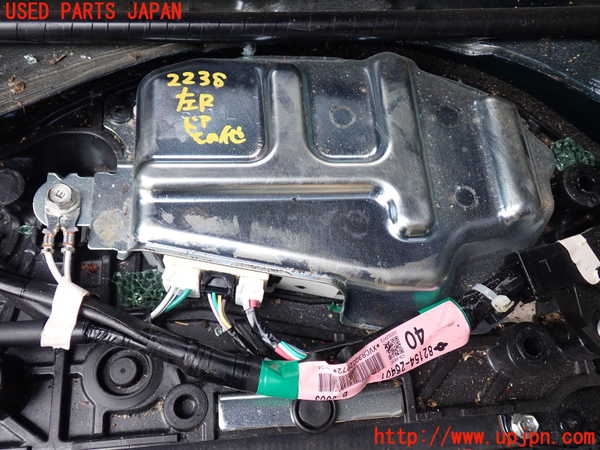 5UPJ-22381349]エスクァイアハイブリッド(ZWR80G)左後パワースライドドアユニット 中古_m0002.jpg