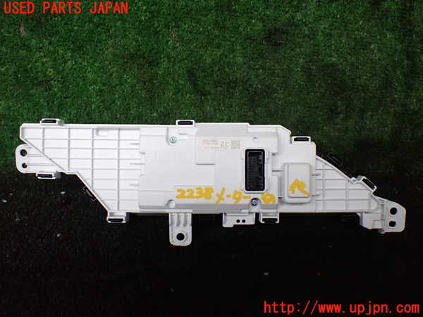 1UPJ-22386239]エスクァイアハイブリッド(ZWR80G)メーター・その他 中古_m0003.jpg
