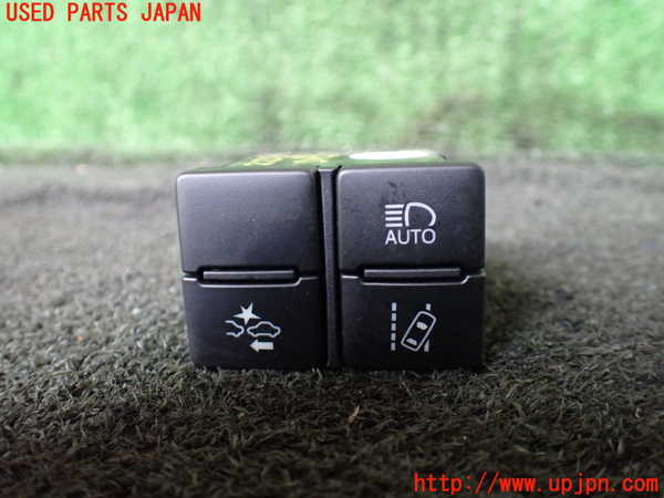 5UPJ-22386309]エスクァイアハイブリッド(ZWR80G)スイッチ4 (オートハイビーム＆プリクラッシュ＆車線逸脱警報) 中古_m0001.jpg