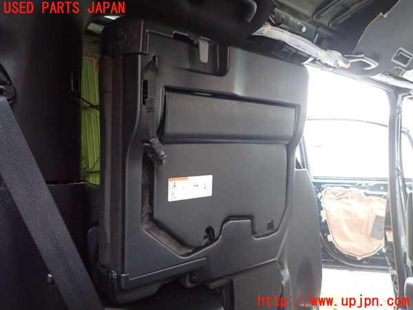 5UPJ-22387265]エスクァイアハイブリッド(ZWR80G)左3列目シート 中古_m0005.jpg