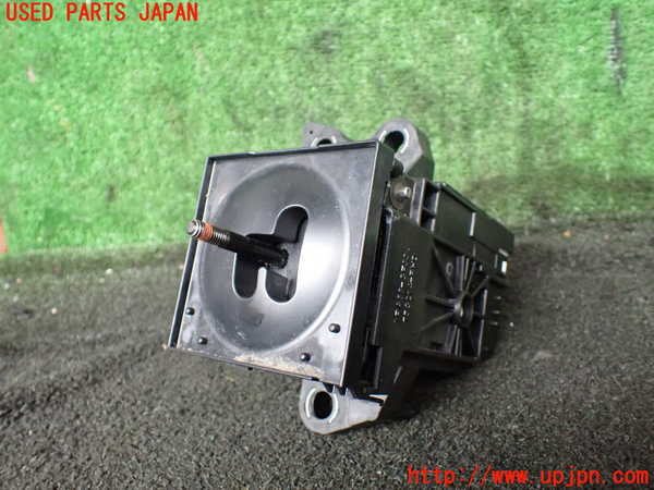 5UPJ-22387555]エスクァイアハイブリッド(ZWR80G)ATシフトレバー 中古_m0001.jpg