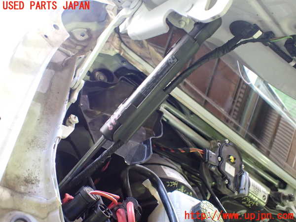 5UPJ-22391068]BMW M4 クーペ(3C30 F82)ボンネットダンパー 中古_m0001.jpg