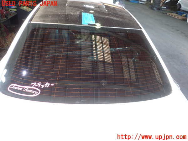 5UPJ-22391560]BMW M4 クーペ(3C30 F82)リアガラス 43R-011057 中古_m0001.jpg