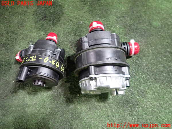 5UPJ-22392110]BMW M4 クーペ(3C30 F82)ウォーターポンプ 中古_m0001.jpg