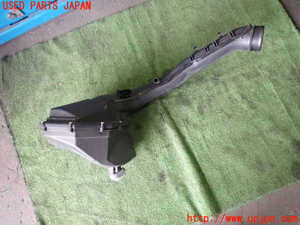 5UPJ-22392560]BMW M4 クーペ(3C30 F82)エアクリーナーボックス 中古_m0002.jpg