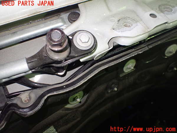 5UPJ-22396770]BMW M4 クーペ(3C30 F82)フロントワイパーモーター 中古_m0002.jpg