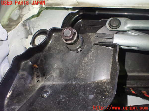 5UPJ-22396770]BMW M4 クーペ(3C30 F82)フロントワイパーモーター 中古_m0003.jpg