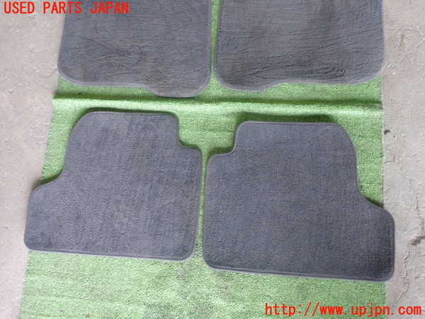 5UPJ-22397800]BMW M4 クーペ(3C30 F82)フロアマット 中古_m0003.jpg