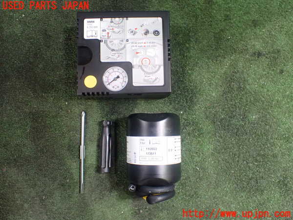 5UPJ-22397805]BMW M4 クーペ(3C30 F82)車載工具 中古_m0001.jpg