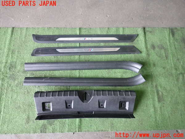 5UPJ-22397740]BMW M4 クーペ(3C30 F82)スカッフプレート 中古_m0001.jpg