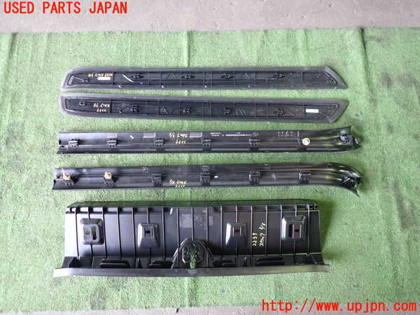 5UPJ-22397740]BMW M4 クーペ(3C30 F82)スカッフプレート 中古_m0005.jpg