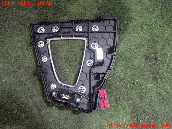 5UPJ-22397691]BMW M4 クーペ(3C30 F82)内装トリム類1 中古_m0002.jpg