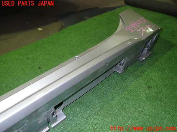 1UPJ-22411392]カローラ ハイブリッド(ZWE214)左サイドステップ 中古_m0004.jpg