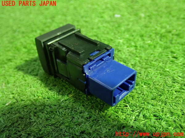 5UPJ-22416308]カローラ ハイブリッド(ZWE214)スイッチ3 (オートヘッドライト) 中古_m0003.jpg