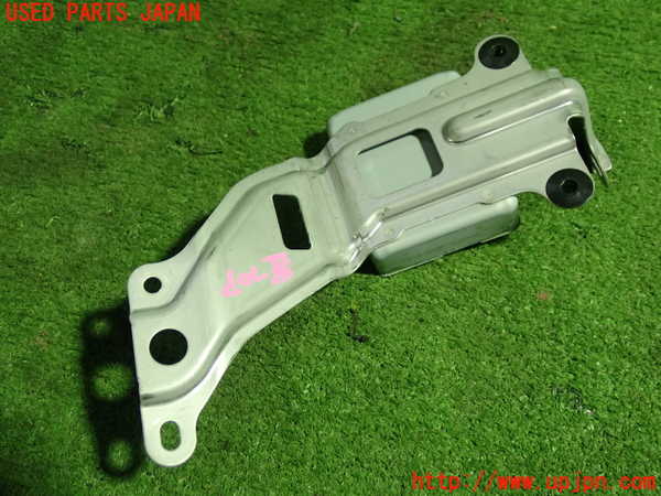 5UPJ-22416152]カローラ ハイブリッド(ZWE214)コンピューター7 (86572-12070) 中古_m0003.jpg