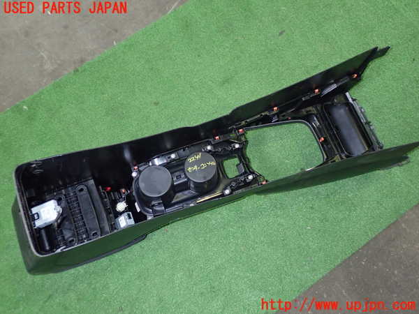5UPJ-22417540]カローラ ハイブリッド(ZWE214)センターコンソール 中古_m0005.jpg