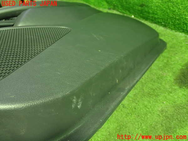 5UPJ-22411234]カローラ ハイブリッド(ZWE214)右前ドア内張り 中古_m0003.jpg