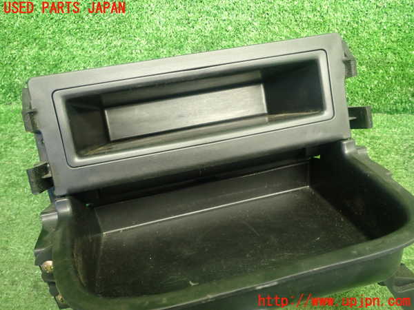 5UPJ-22427841]シビック(EK2)小物入れ1 中古_m0002.jpg