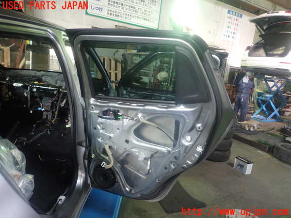 5UPJ-22431290]スイフトスポーツ(ZC33S)右後ドア M261 中古_m0004.jpg