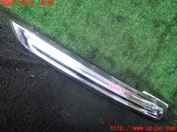 1UPJ-22441152]ポルシェ・カイエン(92ACEY)左コーナーランプ 中古_m0001.jpg