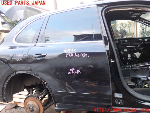 5UPJ-22441290]ポルシェ・カイエン(92ACEY)右後ドア 43R-001025 中古_m0001.jpg