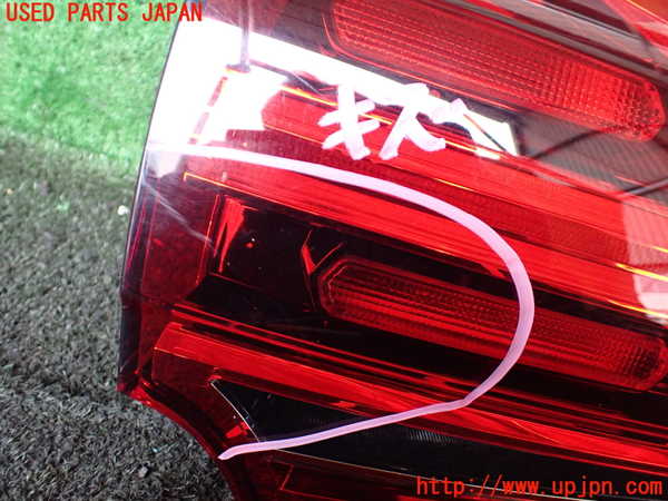 1UPJ-22441552]ポルシェ・カイエン(92ACEY)左リアフィニッシャー 中古_m0002.jpg