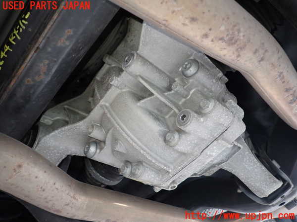 5UPJ-22444355]ポルシェ・カイエン(92ACEY)リアデフ 中古_m0002.jpg