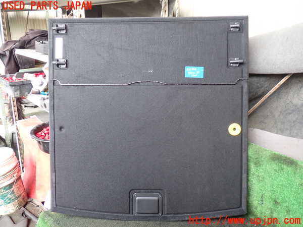 5UPJ-22447771]ポルシェ・カイエン(92ACEY)ラゲッジトレイ1 中古_m0003.jpg