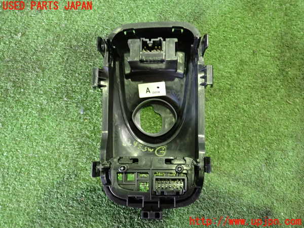 2UPJ-22456307]アウトランダーPHEV(GG2W)スイッチ2 (シフト操作、CHRG、SAVE) 中古_m0002.jpg