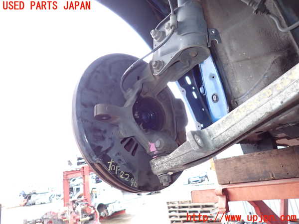 2UPJ-22464290]インプレッサ WRX-STi(GVB)右フロントナックルハブ 中古_m0002.jpg