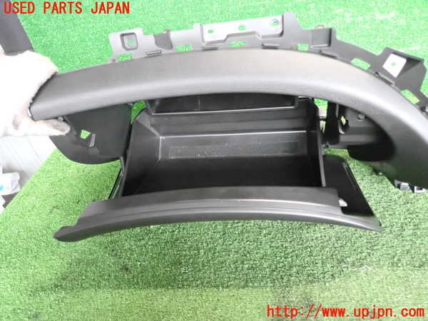2UPJ-22467516]インプレッサ WRX-STi(GVB)グローブボックス1 中古_m0002.jpg