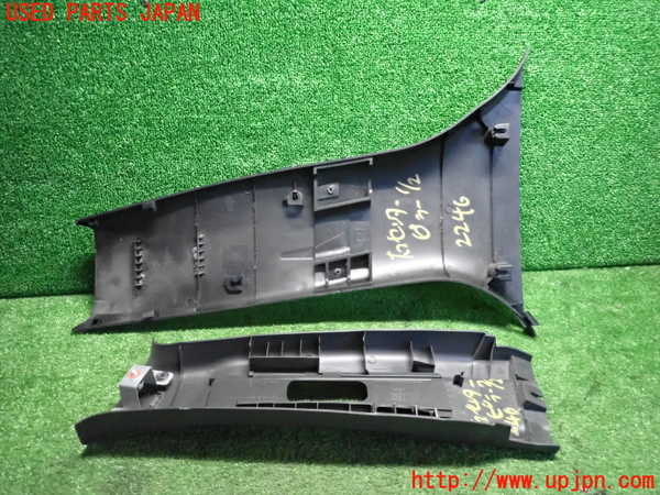 2UPJ-22467665]インプレッサ WRX-STi(GVB)右センターピラートリム 中古_m0003.jpg