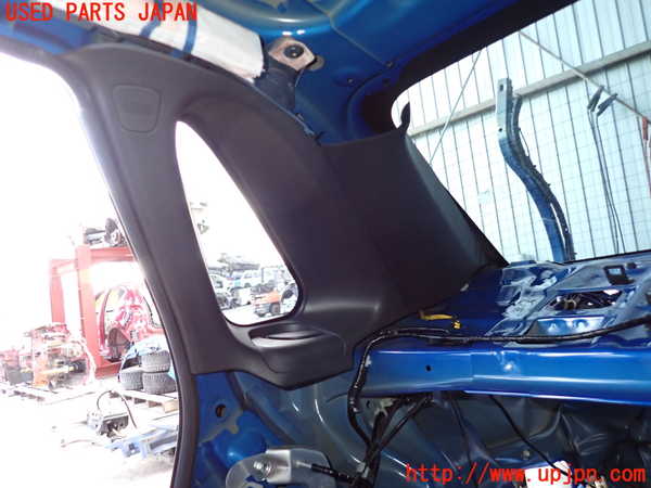 2UPJ-22467675]インプレッサ WRX-STi(GVB)右リアピラートリム 中古_m0001.jpg