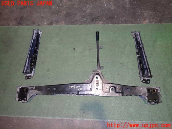 2UPJ-22475296]プリウスα(ZVW41W)メンバー1 中古_m0001.jpg