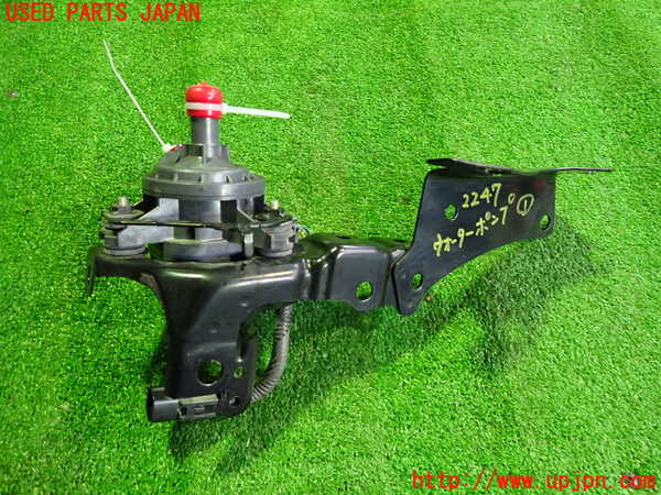 2UPJ-22472110]プリウスα(ZVW41W)ウォーターポンプ 中古_m0001.jpg