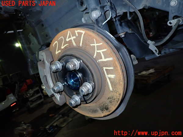 2UPJ-22474295]プリウスα(ZVW41W)左フロントナックルハブ 中古_m0001.jpg