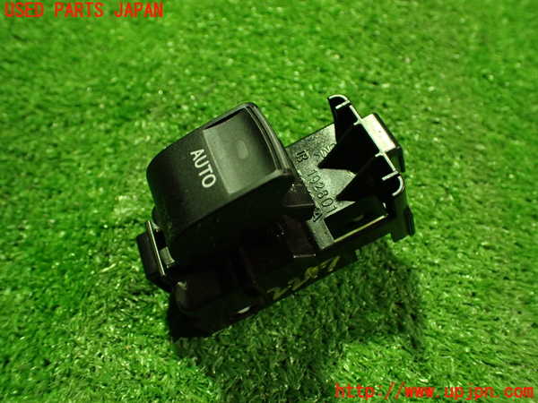 2UPJ-22476245]プリウスα(ZVW41W)左前パワーウィンドウスイッチ 中古_m0001.jpg