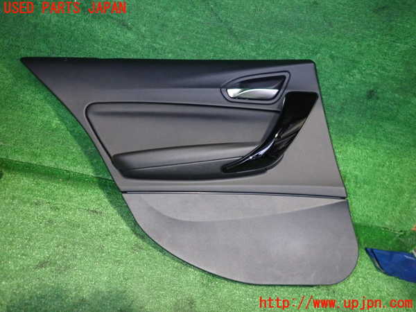 2UPJ-22481324]BMW 118i(1R15)(F20)左後ドア内張り 中古_m0001.jpg