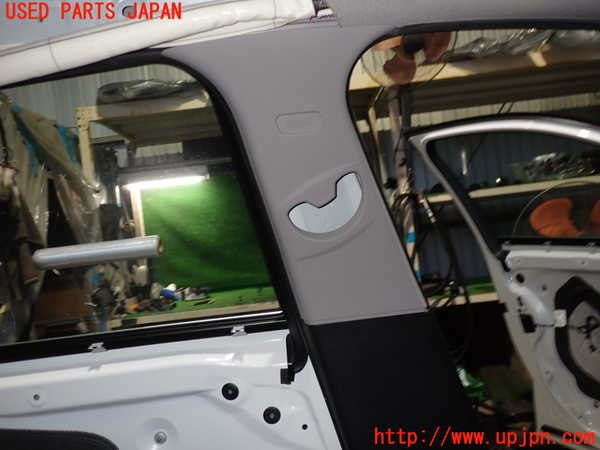 2UPJ-22487670]BMW 118i(1R15)(F20)左センターピラートリム 中古_m0002.jpg