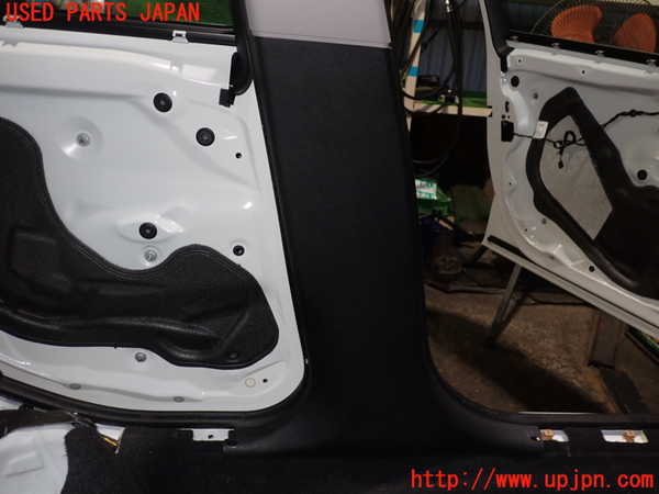 2UPJ-22487670]BMW 118i(1R15)(F20)左センターピラートリム 中古_m0003.jpg