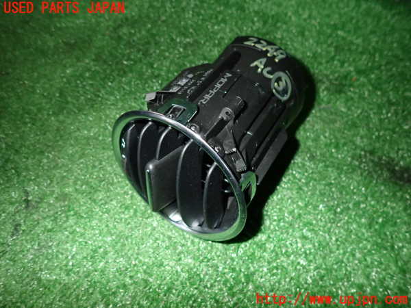 5UPJ-22497528]アバルト・595(31214T)エアコン吹き出し口3 (左) 中古_m0002.jpg